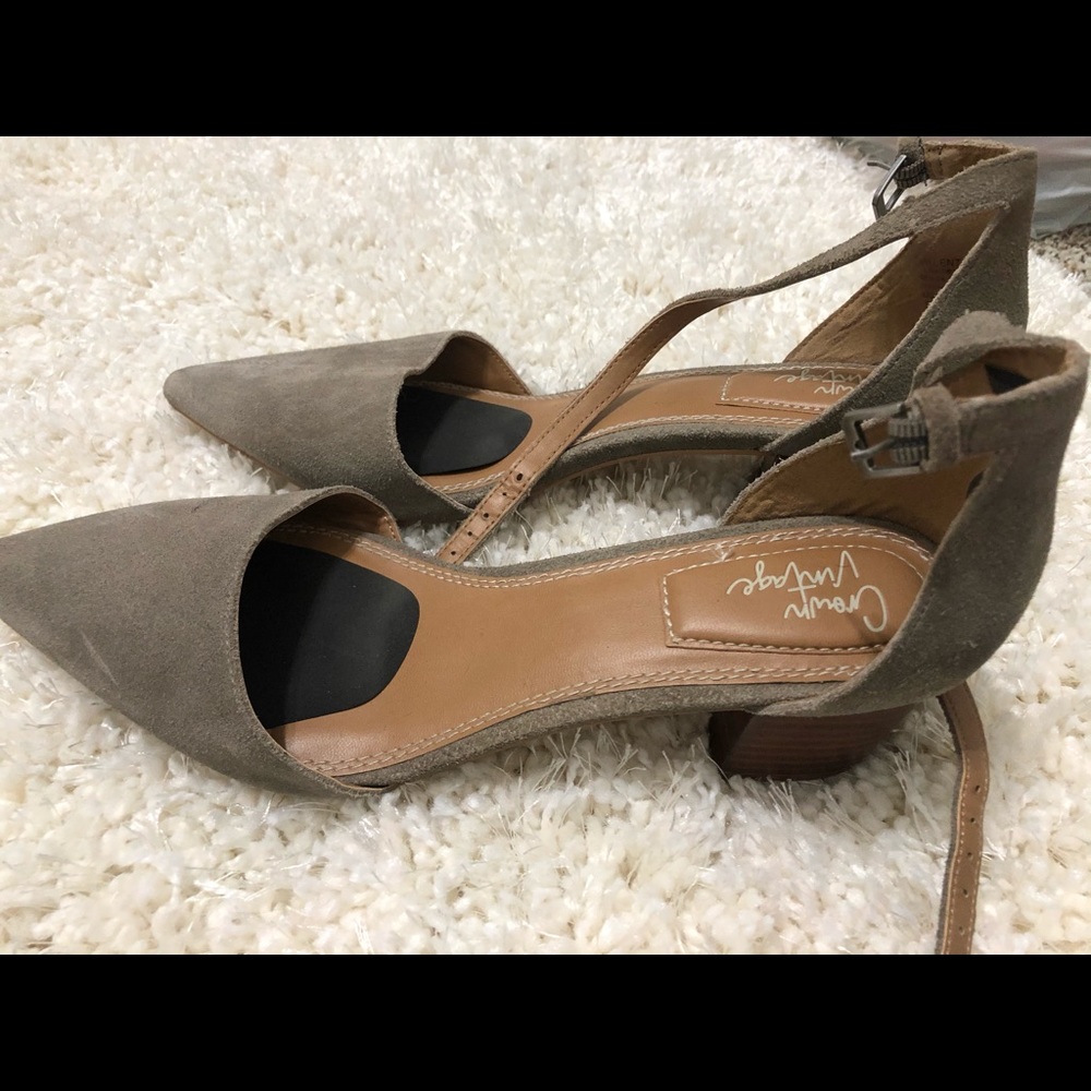 Crown Vintage short heels size 9